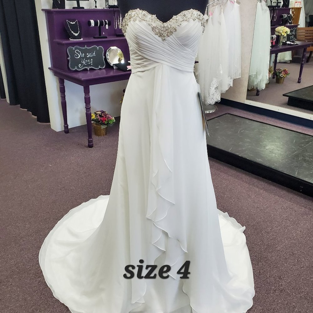 Alfred Angelo 2564 Size 4 Ivory Chiffon Bridal Gown